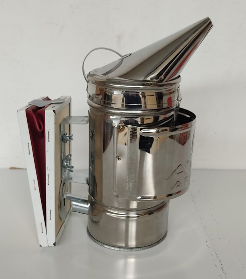Chrome smoker for beekeeping